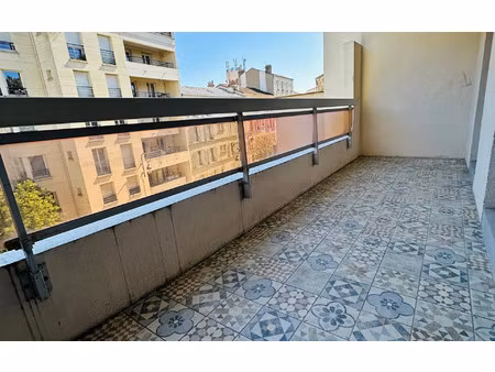 location appartement  68.06 m² t-3 à puteaux  2 200 €