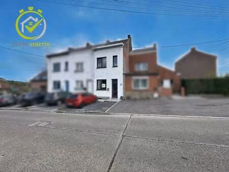 charmante maison 2 chambres - cour - parking