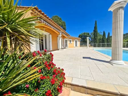 villa provençale de 2001- 5 pieces - 155 m2 - sur 2 000 m2 terrain - la motte