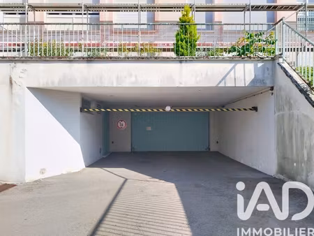 vente parking 10 m²