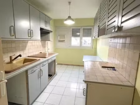 appartement à saint-andré-les-vergers (10120)