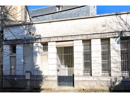 vente commerce 3 pièces 48 m² noyon (60400)