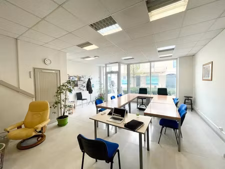 location locaux professionnels 90 m² à dax (40100)  nan €