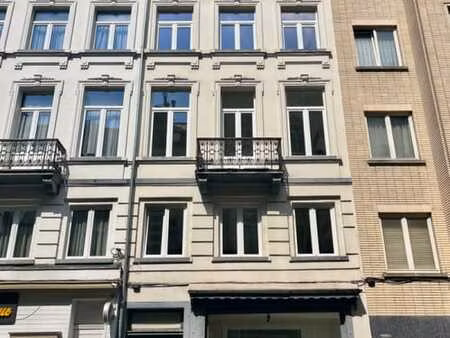 a louer - local commercial - quartier libertes
