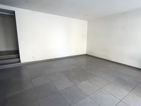 local commercial 23m2