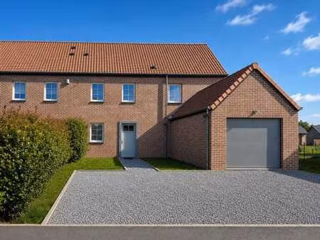 maison 5 chambres avec garage et vaste jardin