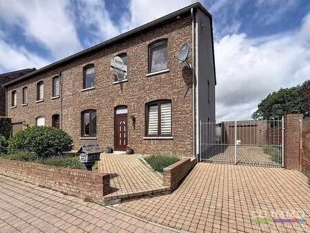 ruime en instapklare hob  3 slpks  garage  tuin  opp 7 are