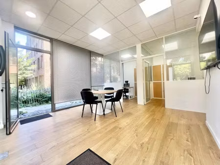 vente locaux professionnels à massy (91300)  252 000 €