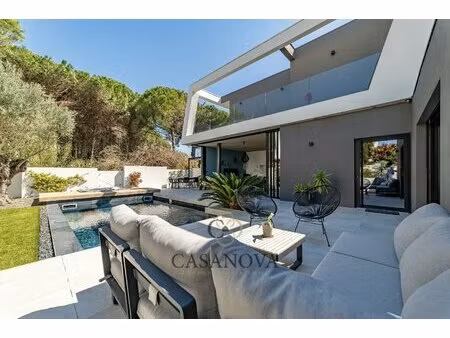 villa contemporaine avec piscine design et studio indépendant la grande motte golf