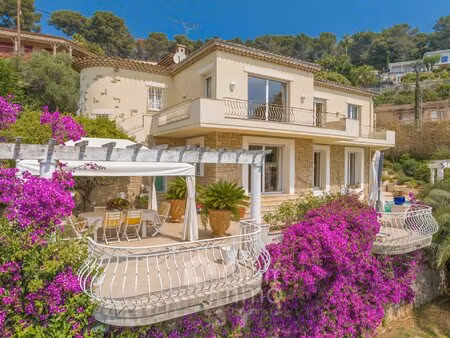 villa avec vue mer panoramique hauters de golf-juan 225 m² plus annexe sur un terrain de 1