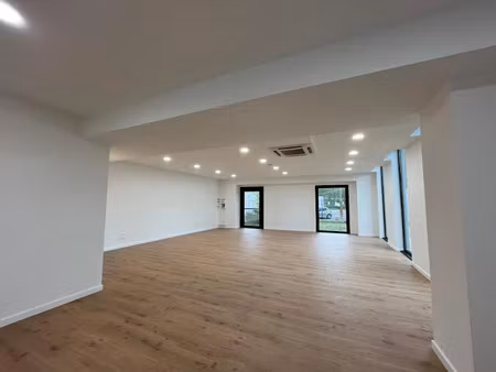 location locaux professionnels 83 m² à amancy (74800)  1 300 €