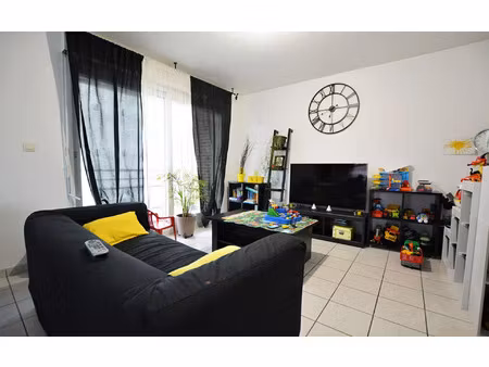 location appartement  m² t-3 à abbeville  710 €