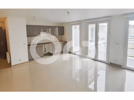 location appartement  m² t-2 à dammartin-en-goële  836 €