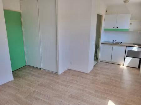 t1 - 445.84 € cc / mois - pessac candau