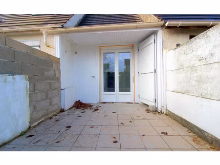 location appartement  27.82 m² t-2 à pont-sainte-maxence  626 €