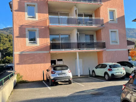 appartement 3 pièce(s) 69 m2 a pontcharra