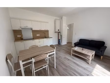 location appartement  m² t-2 à saint-pierre-du-mont  610 €