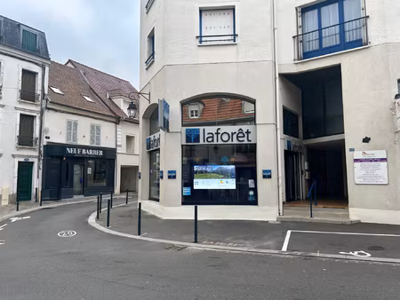 local commercial - emplacement numero 1 - a louer