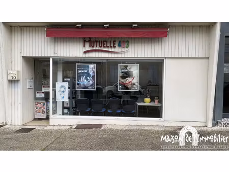 location cognac centre-ville - local commercial avec vitrine