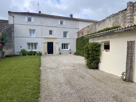 orlut maison du xix siecle 187 m2 terrain de 1754 m2 garage