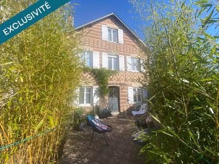 maison 84m²  3 chs  3 niveaux  centre bourg briouze
