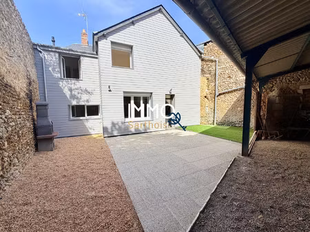 a louer - maison 3 chambres à montval-sur-loir