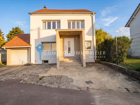 maison individuelle rénovée avec grand terrain dans un envir