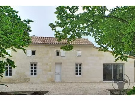 maison 5 pièces de 143 m² à maransin