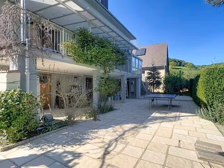 propriété de caractère avec piscine et parc arboré – un lieu rare aux volumes exceptionnel