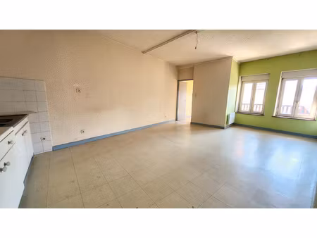 maison avec 2 appartements à rénover et possibilité det poss