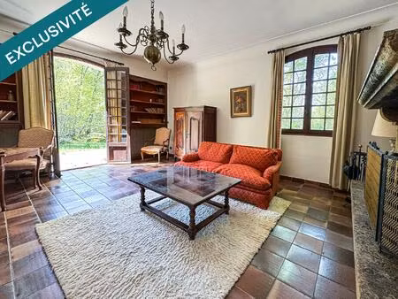 hacienda avec grands volumes et vue canigou