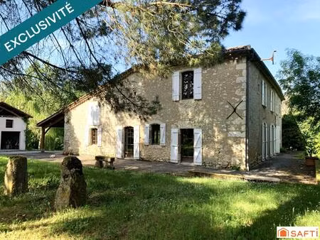 maison de famille avec parc  piscine et dépendances
