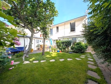 maison 4/5 pièces de charme avec jardin et dépendances