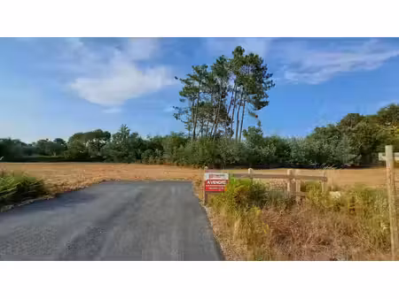 terrain moliets et maa 1111 m2
