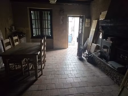 maison de bourg a renover avec jardin
