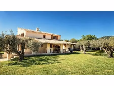 propriété de charme sur 5 000 m² zone ub