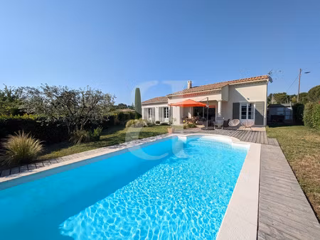 confortable villa avec piscine et jardin à vaison-la-romaine