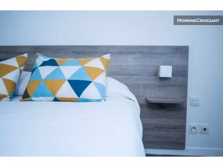 location meublée appartement 2 pièces 27 m² à merignac (33700)  780 €