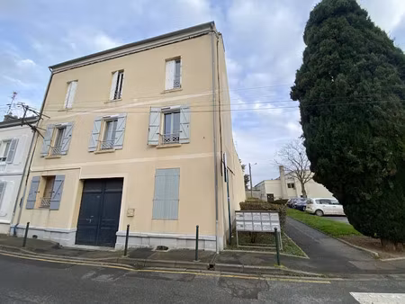 location appartement 3 pièces 33 m² à limours (91470)  880 €