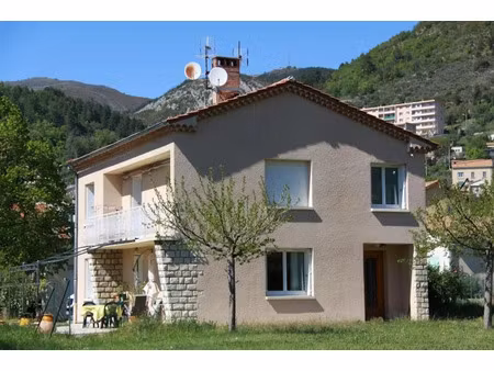 location appartement 3 pièces 72 m² à digne-les-bains (04000)  865 €