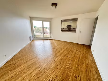 location appartement 3 pièces 58.6 m² à cergy (95000)  1 100 €