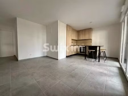 appartement t2 meublé de 43m2 avec garage fermé !