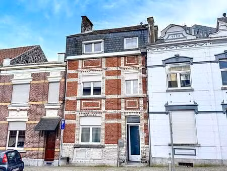 immeuble de rapport de caractère bien situé aux portes de he