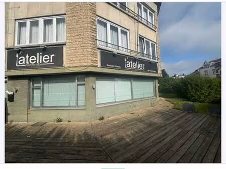 commerce de coin avec affectation horeca à vendre