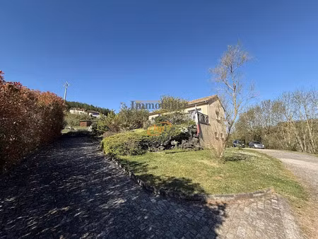location maison 5 pièces 127 m² à calmels-et-le-viala (12400)  930 €