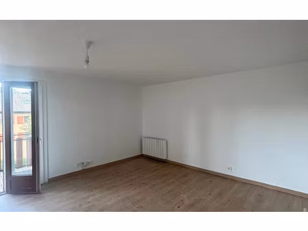 location appartement  m² t-3 à gex  1 600 €