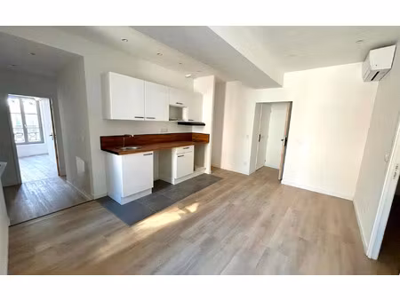 location appartement  m² t-3 à laon  439 €