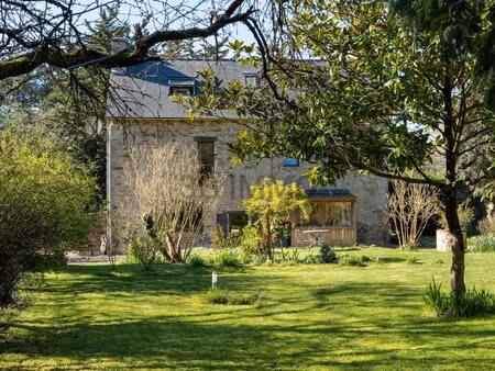 maison en pierre 6 pièces