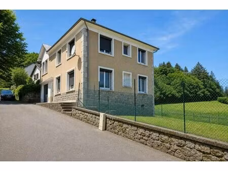 maison de 8 pièces de 170 m² à singles
