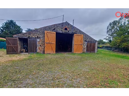 maison poiroux m² t-1 à vendre  123 200 €